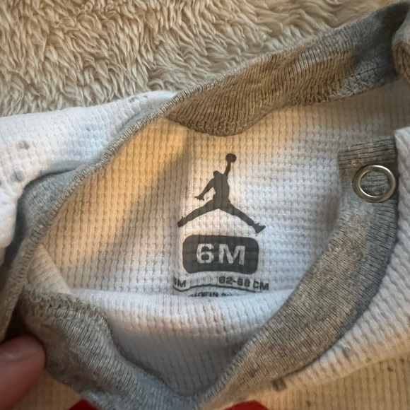 Retro Jordan outfit - Picture 2 of 3